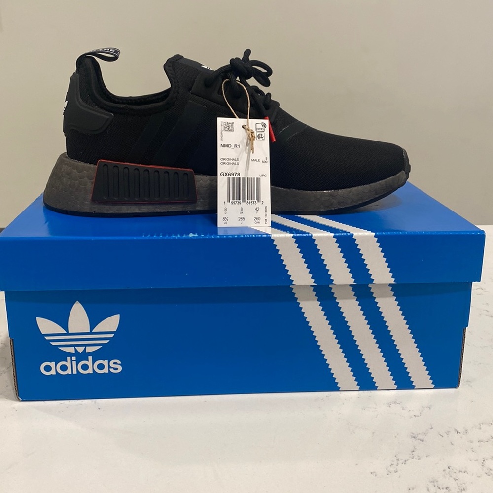ADIDAS SNEAKERS NMD R1 CORE BLACK/BLACK/GREY